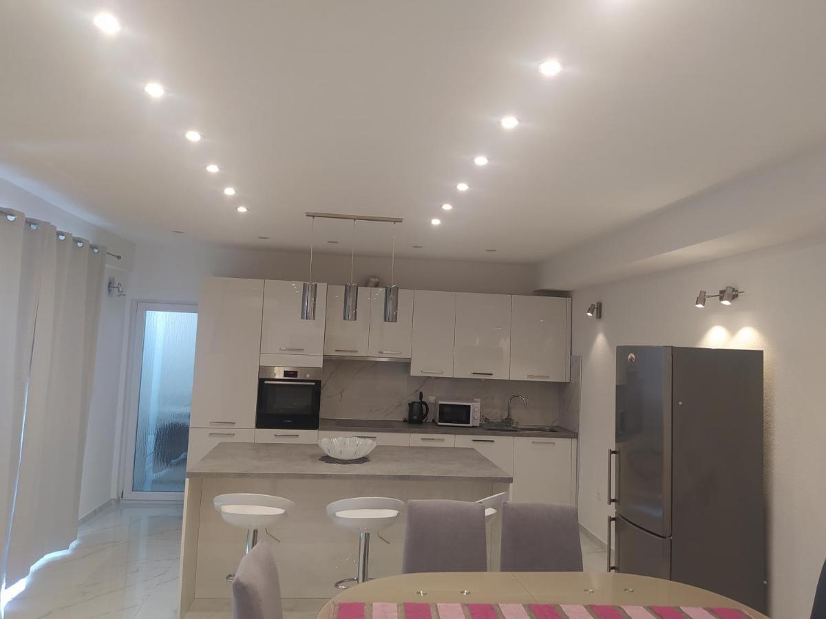 Apartmani Trubi 3 Vodice Ngoại thất bức ảnh