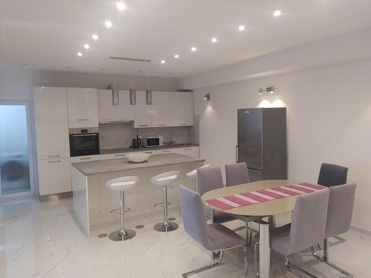 Apartmani Trubi 3 Vodice Ngoại thất bức ảnh